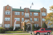 826 Main St, a Spanish/Mediterranean Styles apartment/condominium, built in Racine, Wisconsin in .