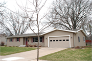 5209 BURNETT DR, a Ranch house, built in Madison, Wisconsin in 1962.