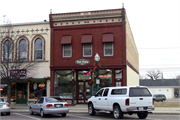 210 E WALWORTH AVE, a Italianate small retail building, built in Delavan, Wisconsin in 1898.