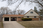 5142 JUNEAU RD, a Contemporary house, built in Madison, Wisconsin in 1958.