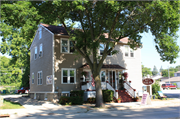 159-163 S MAIN ST, a Side Gabled tavern/bar, built in Thiensville, Wisconsin in 1927.