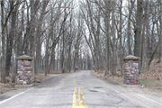 Devil's Lake State Park, a District.