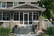 Gutknecht, Edwin and Jennie, House, a Building.