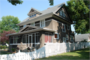 Gutknecht, Edwin and Jennie, House, a Building.