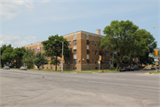 2330 W ROOSEVELT DR, a apartment/condominium, built in Milwaukee, Wisconsin in 1929.