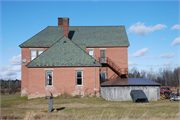 N4907 COUNTY HIGHWAY D, N SIDE OF UNITED STATES HIGHWAY 8 AT NW CNR W/ COUNTY HIGHWAY D NORTH, a Other Vernacular school-one to six room, built in Knox, Wisconsin in 1912.