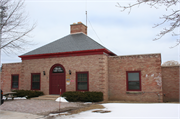 7650 N PHEASANT LN, a Colonial Revival/Georgian Revival government office/facility, built in River Hills, Wisconsin in 1962.