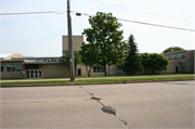 401 E ROBERTA DR, a Contemporary school – elem/middle/jr high/high, built in Waukesha, Wisconsin in 1957.