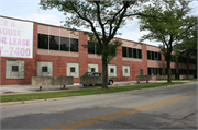 1005 PERKINS ST, a Astylistic Utilitarian Building industrial bldg/manufacturing facility, built in Waukesha, Wisconsin in 1929.