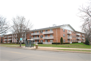 4959 SHEBOYGAN AVE, a Colonial Revival/Georgian Revival apartment/condominium, built in Madison, Wisconsin in 1969.