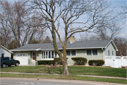 13 S WHITNEY WAY 13 S WHITNEY WAY, a Ranch house, built in Madison, Wisconsin in 1960.