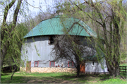 Harris, George and Mable, Round Barn, a Building.