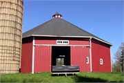 Vocke, Frank, Octagonal Barn, a Building.