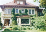 5016 W WASHINGTON BLVD, a Neoclassical/Beaux Arts house, built in Milwaukee, Wisconsin in 1915.