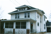 802 W 5TH ST, a American Foursquare house, built in Marshfield, Wisconsin in 1916.