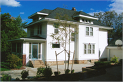 802 W 5TH ST, a American Foursquare house, built in Marshfield, Wisconsin in 1916.