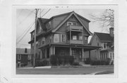 804 JENIFER ST, a Queen Anne house, built in Madison, Wisconsin in 1909.