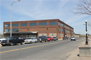 525 2ND ST NORTH, a Astylistic Utilitarian Building industrial bldg/manufacturing facility, built in La Crosse, Wisconsin in 1937.