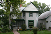 537 E MAPLE ST, a Gabled Ell house, built in River Falls, Wisconsin in 1900.