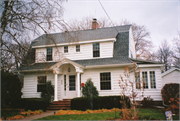 950 OAKDALE AVE 950 OAKDALE AVE, a Dutch Colonial Revival house, built in De Pere, Wisconsin in 1937.