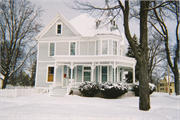 522 E PACIFIC ST, a Queen Anne house, built in Appleton, Wisconsin in 1894.