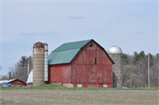 E6306 BUTTERNUT RD, a Astylistic Utilitarian Building barn, built in Little Wolf, Wisconsin in 1880.