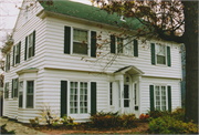 121 N PROSPECT AVE, a Colonial Revival/Georgian Revival house, built in Madison, Wisconsin in 1916.