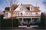 2604 N TERRACE AVE, a Queen Anne house, built in Milwaukee, Wisconsin in 1902.