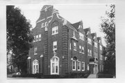 115 LANGDON ST, a Dutch Colonial Revival dormitory, built in Madison, Wisconsin in 1926.