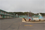 1321 WISCONSIN DELLS PARKWAY, a Contemporary hotel/motel, built in Wisconsin Dells, Wisconsin in 1965.