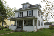 238 E JEFFERSON ST, a American Foursquare house, built in Spring Green, Wisconsin in 1910.