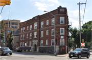 222 N HAMILTON ST, a Colonial Revival/Georgian Revival apartment/condominium, built in Madison, Wisconsin in 1906.