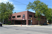 852 E JOHNSON ST, a Astylistic Utilitarian Building gas station/service station, built in Madison, Wisconsin in 1928.