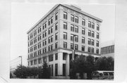 1 W MAIN ST, a Neoclassical/Beaux Arts bank/financial institution, built in Madison, Wisconsin in 1917.