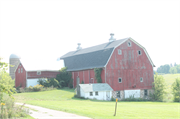 N962 MUNICIPAL DR, a Astylistic Utilitarian Building barn, built in Greenville, Wisconsin in 1915.