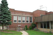614 SCHOOL PL, a Contemporary school – elem/middle/jr high/high, built in West Bend, Wisconsin in 1924.