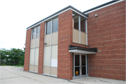 614 SCHOOL PL, a Contemporary school – elem/middle/jr high/high, built in West Bend, Wisconsin in 1924.