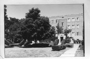 1620-1662 MONROE ST, a Neoclassical/Beaux Arts apartment/condominium, built in Madison, Wisconsin in 1939.