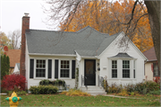 1444 S VAN BUREN ST, a Colonial Revival/Georgian Revival house, built in Allouez, Wisconsin in 1935.