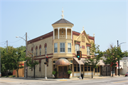 1675 DOUGLAS AVE, a Queen Anne small retail building, built in Racine, Wisconsin in 1898.