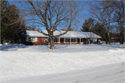 667 SUNSET CIRCLE, a Ranch house, built in Allouez, Wisconsin in 1959.