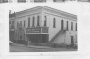 121 W MAIN ST, a Italianate retail building, built in Madison, Wisconsin in 1871.