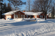 625 SUNSET CIRCLE, a Ranch house, built in Allouez, Wisconsin in 1977.