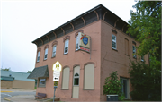 401 N Main St, a Italianate, built in Loyal, Wisconsin in 1870.