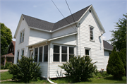 1914 S ONEIDA ST, a Gabled Ell house, built in Appleton, Wisconsin in 1890.