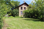 W162N11842 Fond Du Lac Ave, a Italianate house, built in Germantown, Wisconsin in 1878.