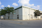 607-627 E SUMMERFEST PL, a Astylistic Utilitarian Building industrial bldg/manufacturing facility, built in Milwaukee, Wisconsin in 1914.