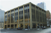 790 N JACKSON ST, a automobile showroom, built in Milwaukee, Wisconsin in 1920.