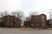 2101-2117 W WISCONSIN AVE, a English Revival Styles apartment/condominium, built in Milwaukee, Wisconsin in 1915.
