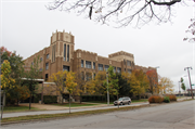 3401 W WISCONSIN AVE, a Late Gothic Revival elementary, middle, jr.high, or high, built in Milwaukee, Wisconsin in 1924.